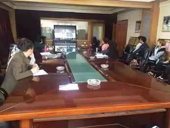 演出創(chuàng)作兩不誤、齊心協(xié)力干事業(yè)——省隴劇院移植隴劇《全家?！氛诰拇蚰ブ?/>
                </div>
                <div   id=