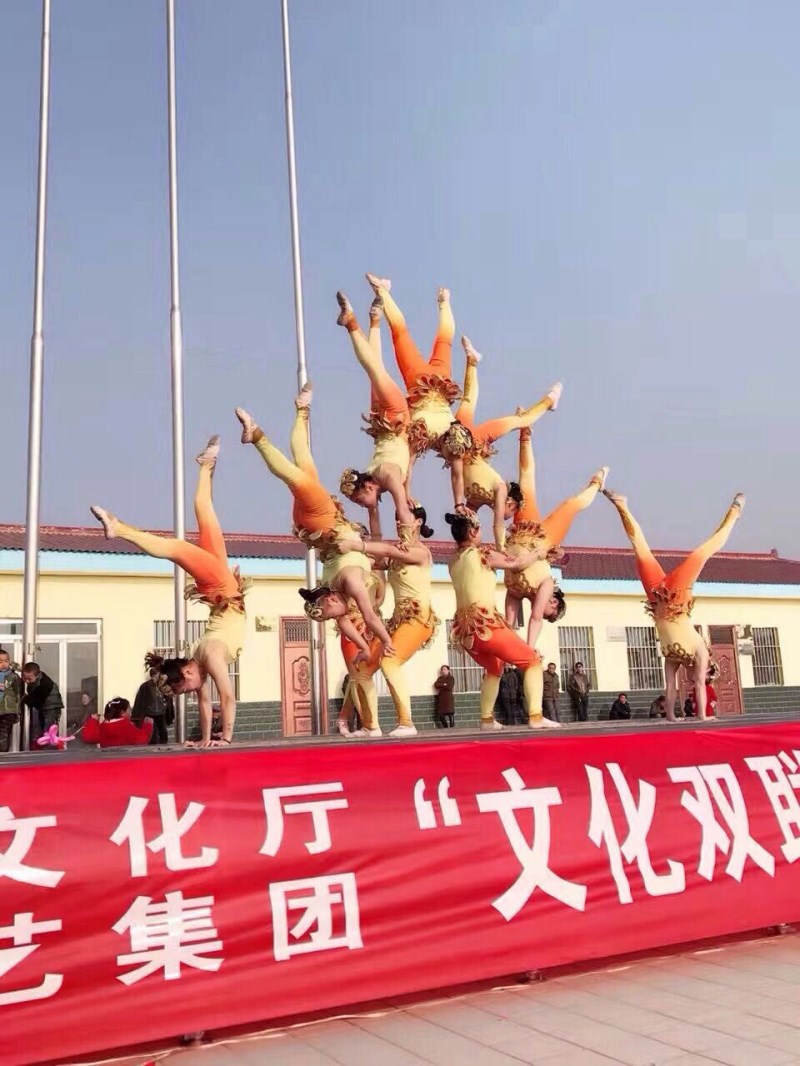數(shù)九天正寒  文化情送暖——記省文化廳、省演藝集團、省雜技團“文化雙聯(lián)，歡樂萬家”暖冬行動