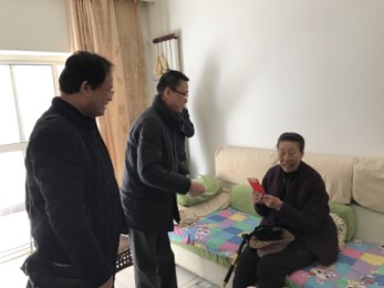 演藝集團(tuán)、省曲藝團(tuán)領(lǐng)導(dǎo)看望慰問徐玉蘭老師