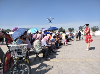 文化惠民，我把歡樂送鄉(xiāng)親——甘肅省歌舞劇院“紅色文藝輕騎兵”揚鞭催馬向前方