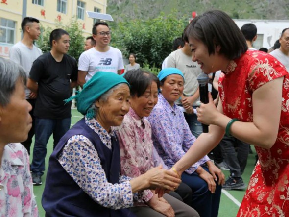 同心協(xié)力，打贏脫貧攻堅(jiān)戰(zhàn)——甘肅演藝集團(tuán)歌舞劇院2020年省級(jí)政府購(gòu)買(mǎi)“隴原紅色文藝輕騎兵”公益演出走進(jìn)舟曲再獲贊譽(yù)
