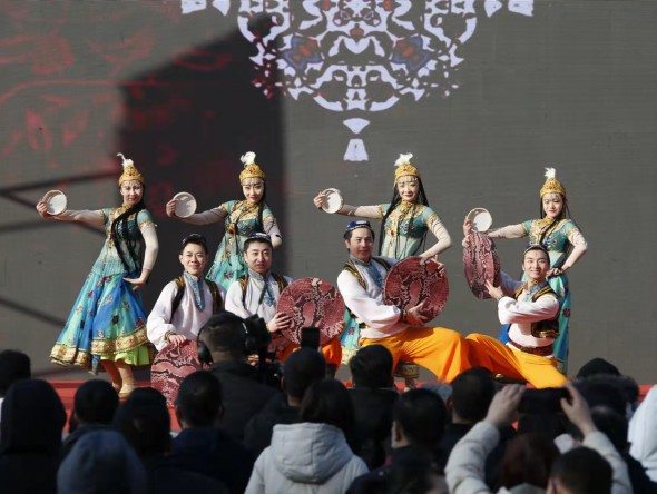 2000萬點(diǎn)擊量！2022年“我們的中國(guó)夢(mèng)”—文化進(jìn)萬家迎新春文藝展演獲廣泛關(guān)注