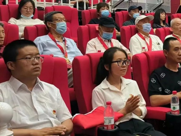 重溫紅色記憶 凝聚奮進(jìn)力量——甘肅演藝集團(tuán)歌舞劇院黨總支與拱星墩街道黨工委開展“七·一”共駐共建主題活動