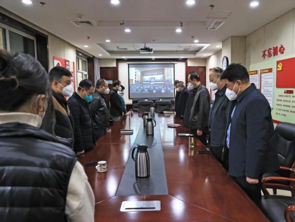 沉痛哀悼，深切緬懷！甘肅演藝集團組織干部職工收聽收看江澤民同志追悼大會